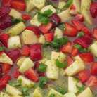 Выложить фрукты в маринад, добавить мелко порезанный базилик и поставить в прохладное место на 2 часа.