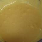 Яичные желтки взбить миксером,постепенно добавляя сахар, до получения пышной массы.