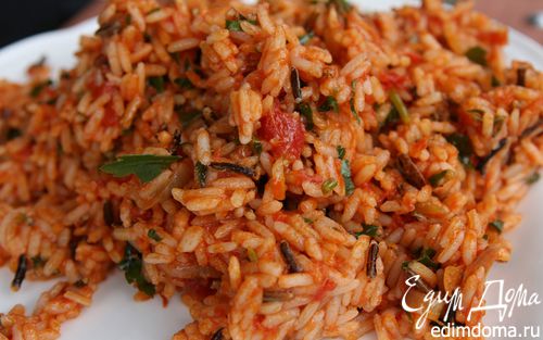 Рецепт Салат из риса с жареным луком и помидорами