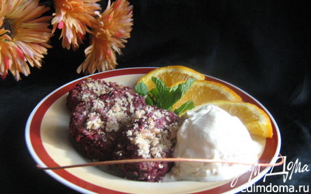 Рецепт Горячий десерт из свёклы,с грецким орехом,цукатами и сметанным мороженым