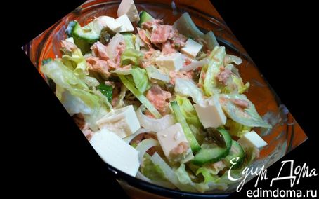 Рецепт Салат с тунцом, авокадо и фетой