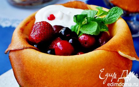Рецепт Блинчики десертные с сырным кремом и ягодами