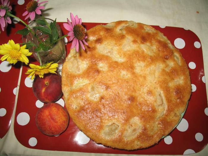 Шарлотка на меду без сахара с яблоками Шарлотка на меду без сахара с яблоками