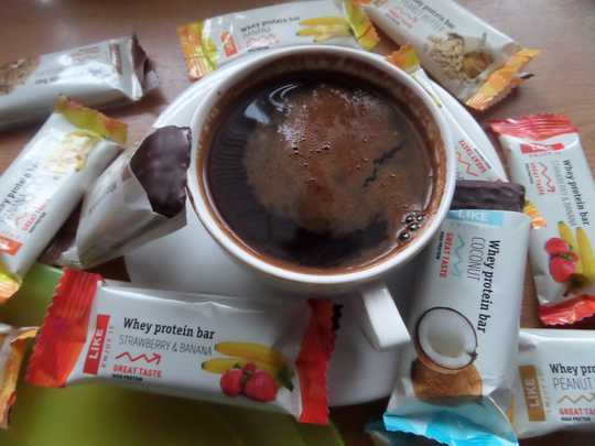 В праздничный день пришла посылка