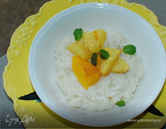 Рис на кокосовом молоке с манго и ананасом 