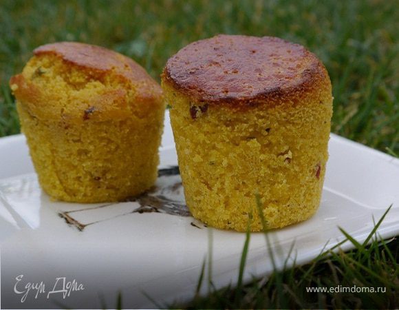 Кукурузные маффины с беконом и тимьяном 