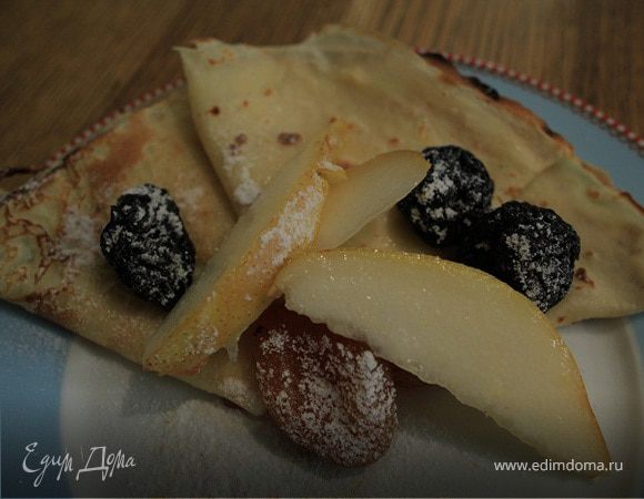 Классические блинчики с фруктовым соусом 