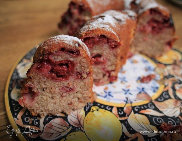 Миндальный пирог с вишней 