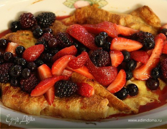 Ягоды на французском тосте 