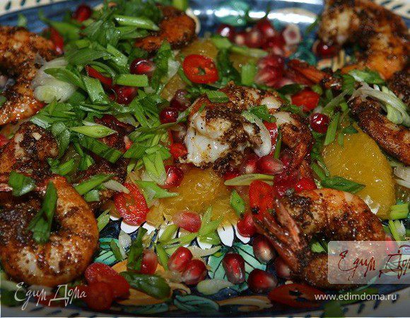 Загорелые креветки с апельсином и гранатом