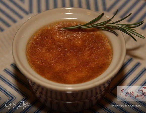 Лимонное крем-брюле с розмарином и душистым перцем