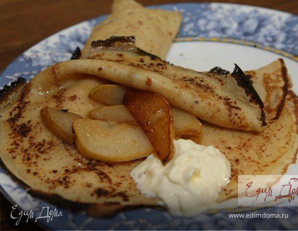 Миндальные блины с карамелизированными грушами