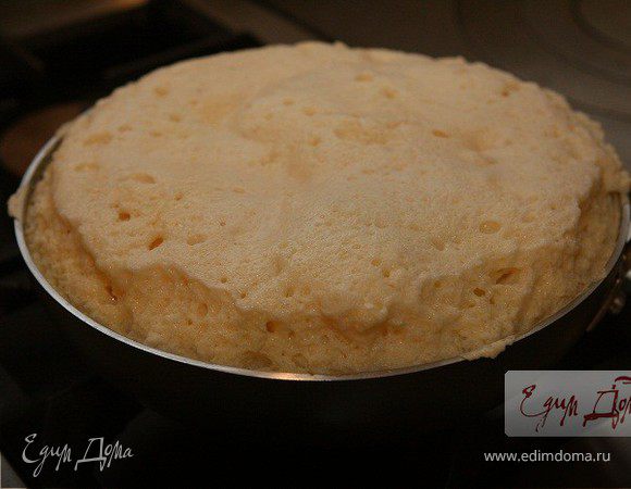 Сладкий омлет со сметаной и яблоками