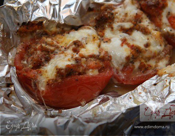 Помидоры с моцареллой и сухарями