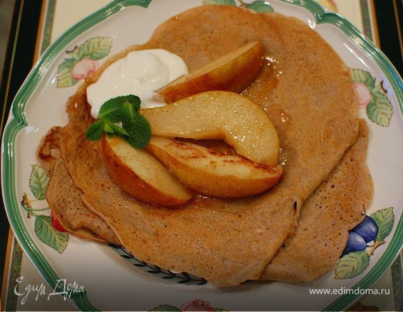 Блины на пиве с грушевым соусом 