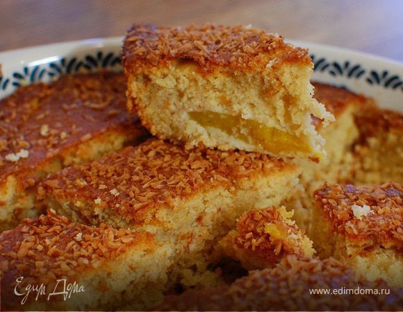 Бисквит с манго и кокосом 