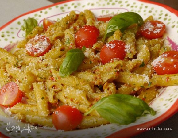 Паста с помидорами черри и красным песто 