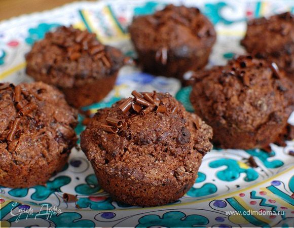 Шоколадные маффины с черешней 