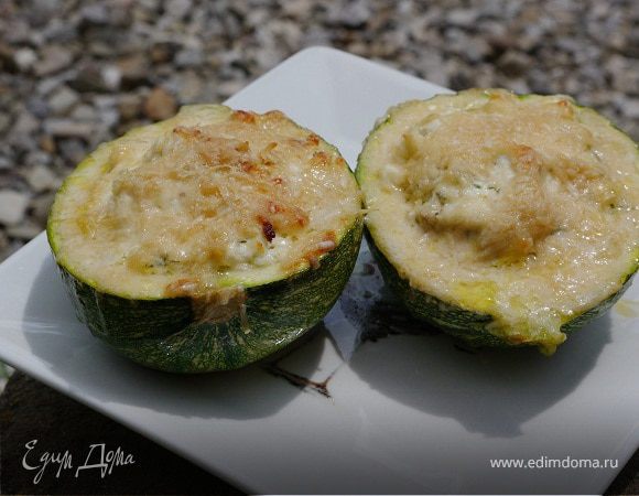 Цукини, фаршированные творогом и сливочным сыром 