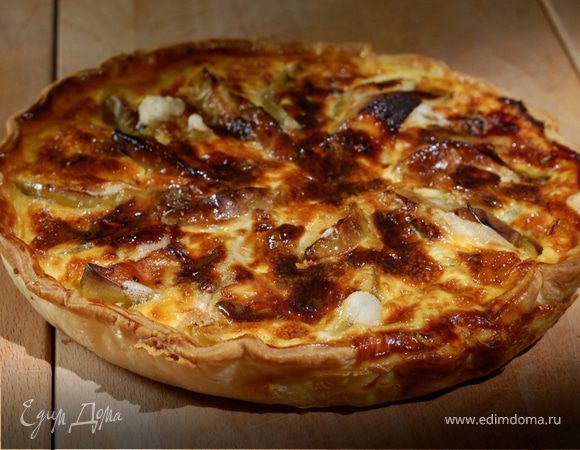 Яблочный пирог с пастернаком и голубым сыром 