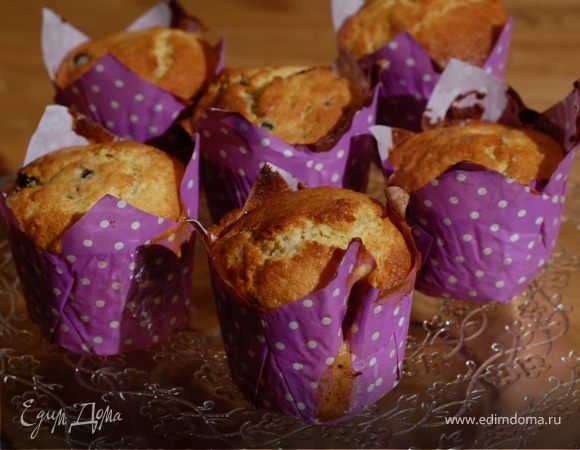 Сливочные маффины с клюквой и вишней