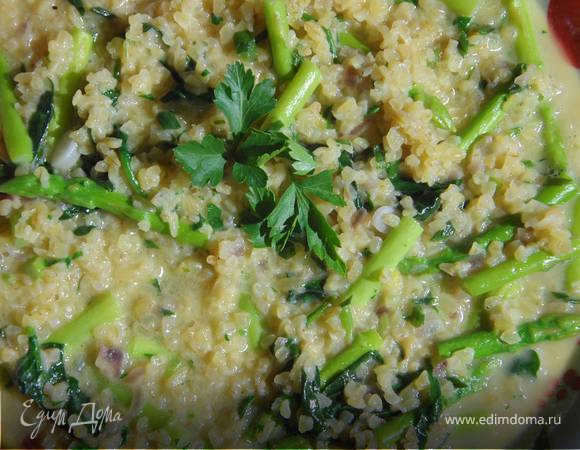 Булгур со шпинатом и спаржей 
