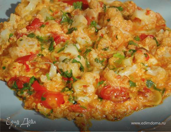 Омлет с помидорами и цветной капустой 