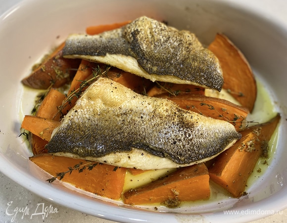 Сибас с фенхелем и запеченным сладким картофелем
