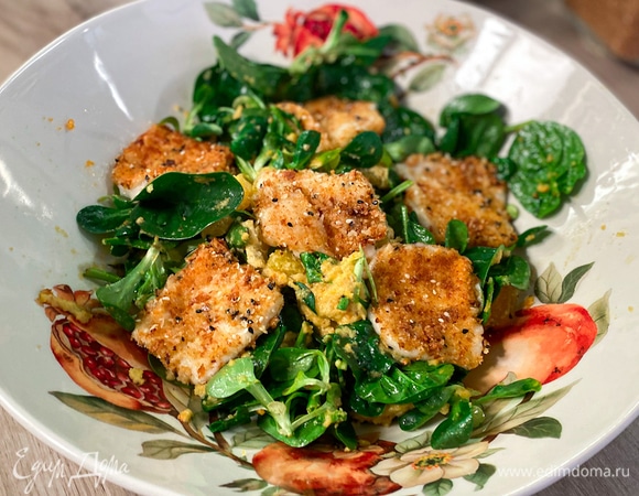 Салат с апельсином, козьим сыром и фундуком