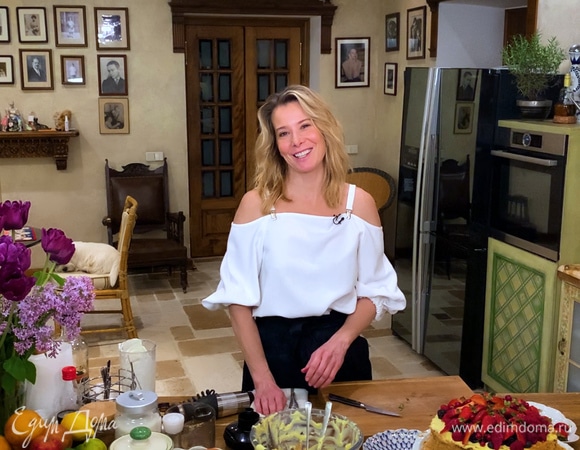 Рецепт домашнего «Наполеона» с ягодами и кремом от Юлии Высоцкой | #сладкоесолёное №86 