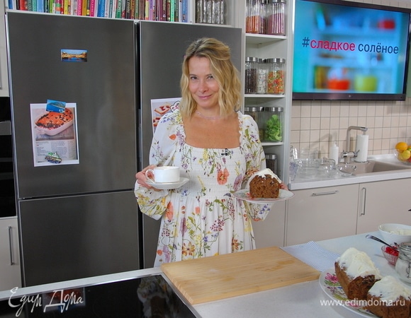 Ореховый кекс с финиками и ягодный чай с травами от Юлии Высоцкой | #сладкоесолёное №128