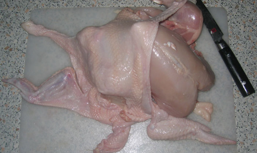 Курица, фаршированная шампиньонами