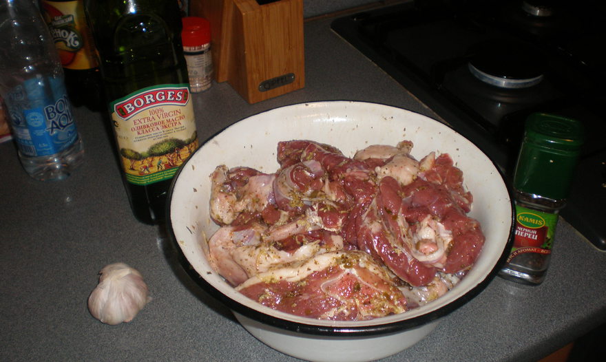 Баранина с имбирем и перцем в вине