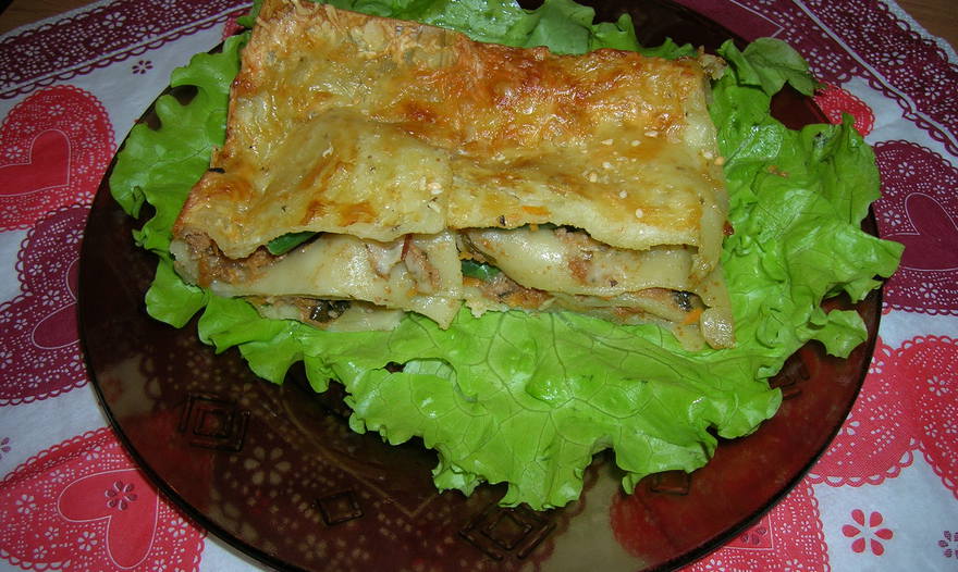Лазанья мясо-шпинатная