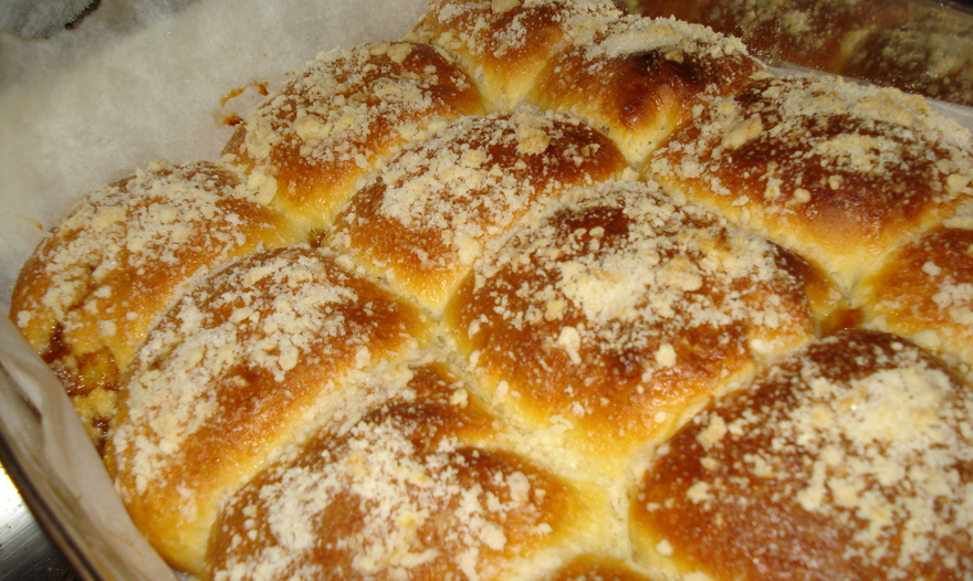 Булочки с персиками