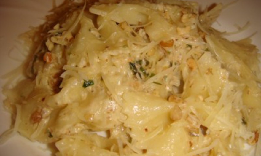 Фарфалле с грецкими орехами