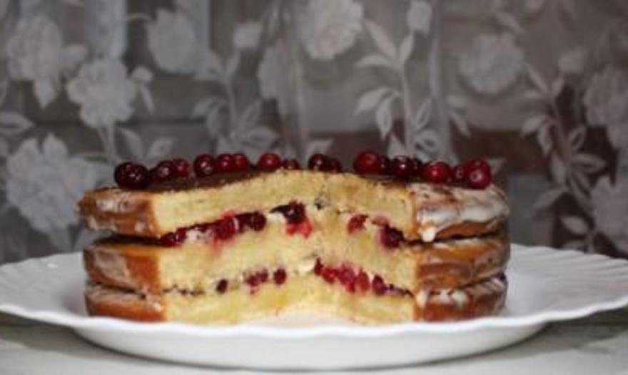 Торт с лимоном и клюквой