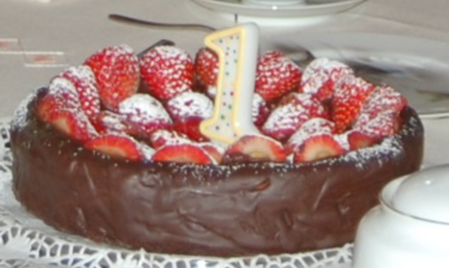 Твердый  шоколадно -маскарпоновый торт