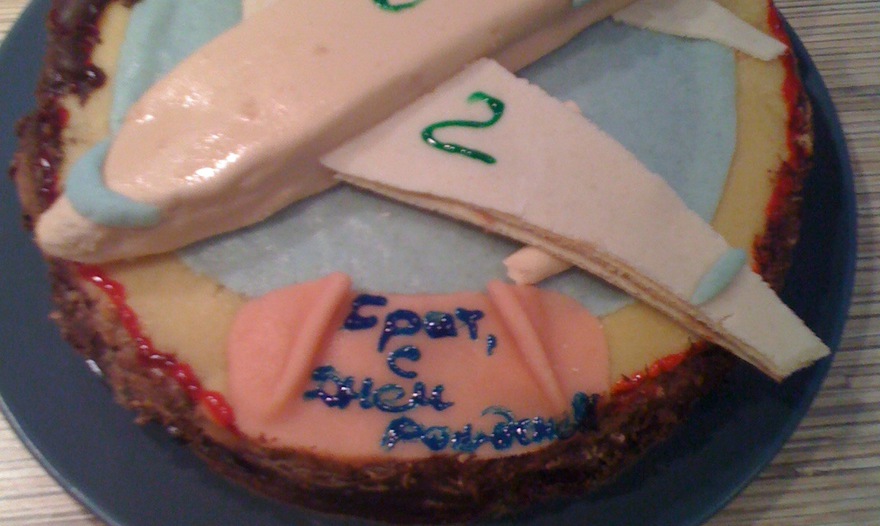 Торт с самолетом