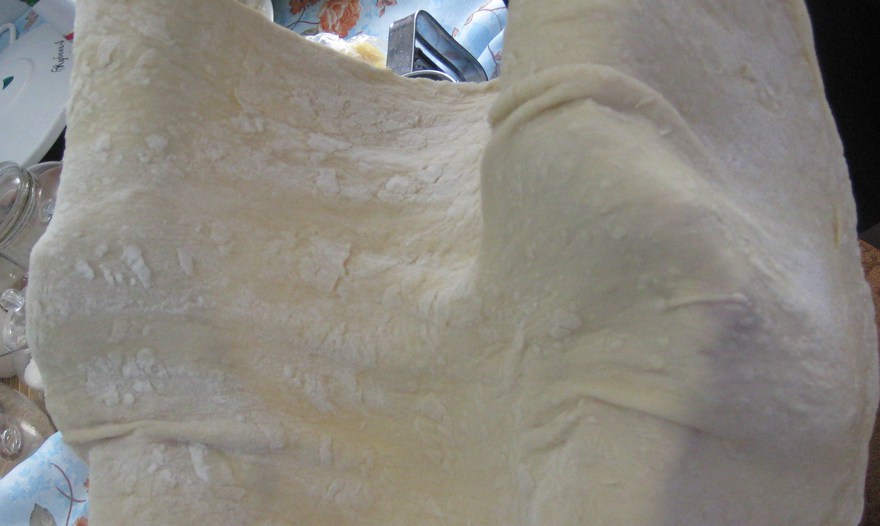 Пицца с креветками и макаронами 