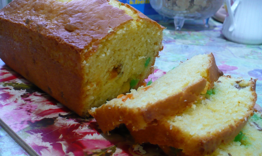 Кекс с цукатами и грецкими орехами