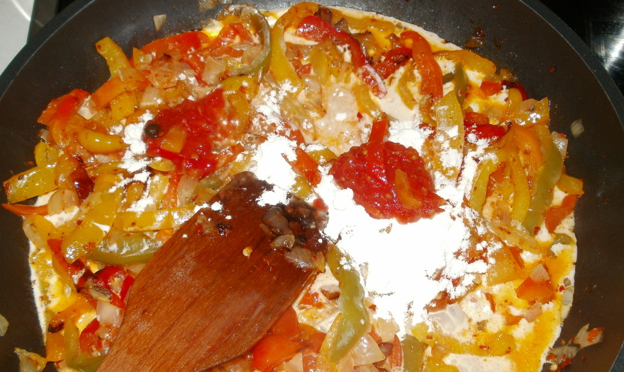 Гуляш из сладкого перца