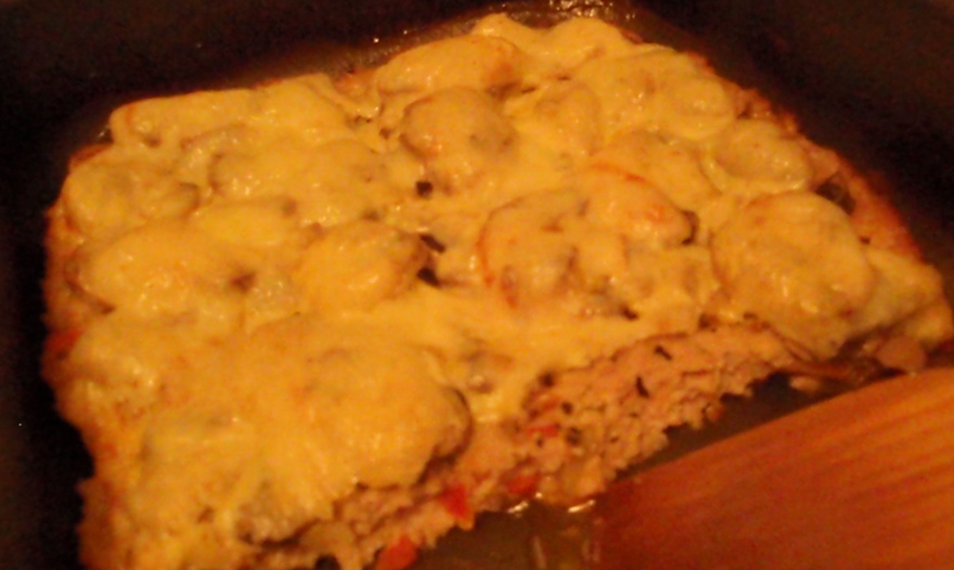 Куриная запеканка с грибами под сыром