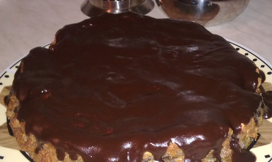 Венский ореховый торт с шоколадной глазурью