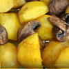 Картофель, запеченный с грибами и салат из слабосоленой сельди