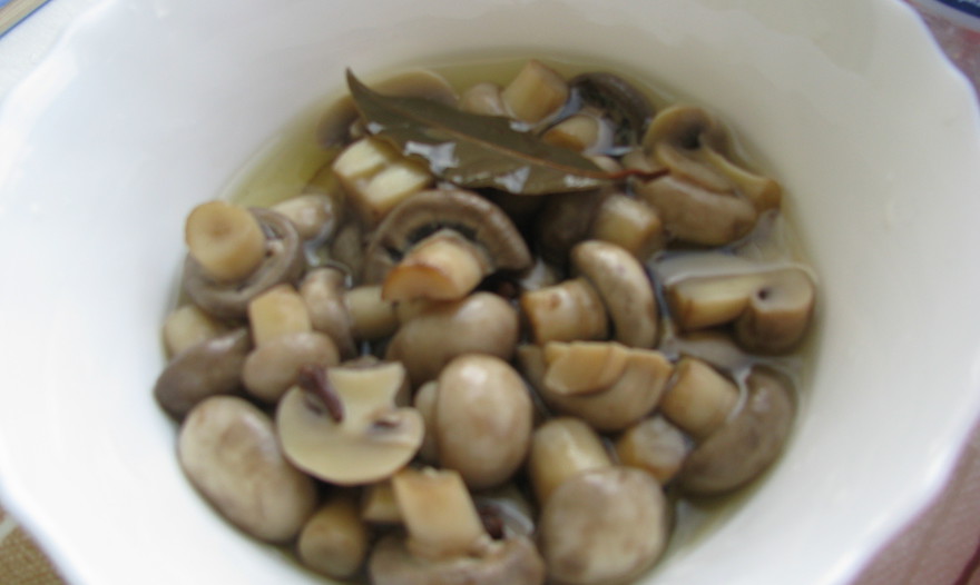 Маринованные шампиньоны