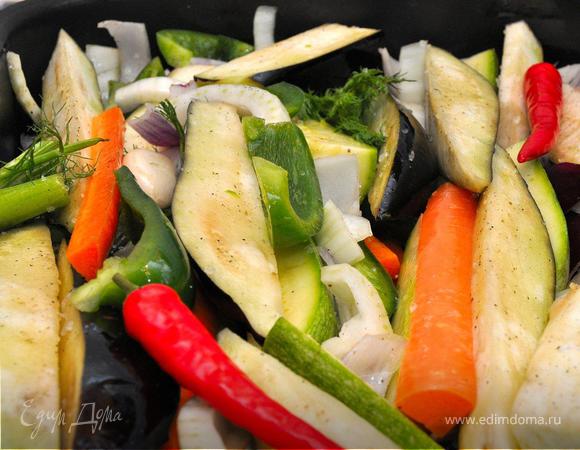 Булгур с печеными овощами и салат с ростками фасоли