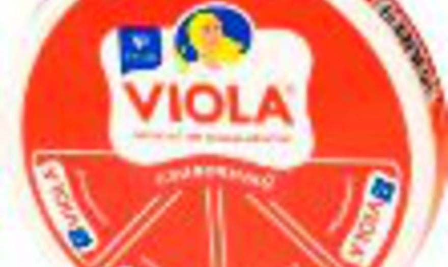 Сливочная уха с копченой форелью и томатами