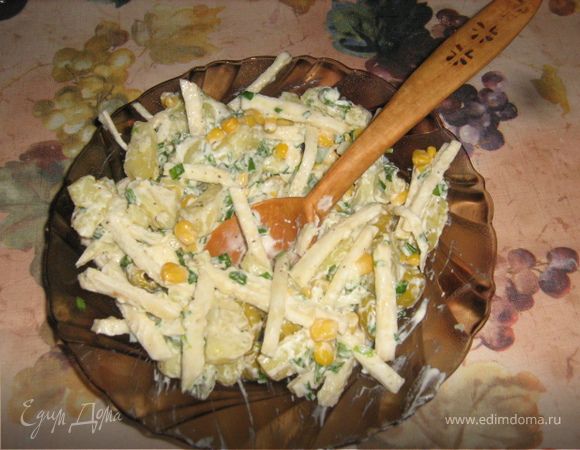 Картофельный салат с чесночным крем-соусом