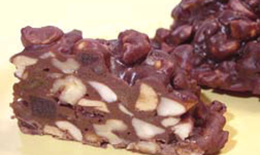 Panpepato. Шоколадный пирог (пряник) с орехами и сухофруктами